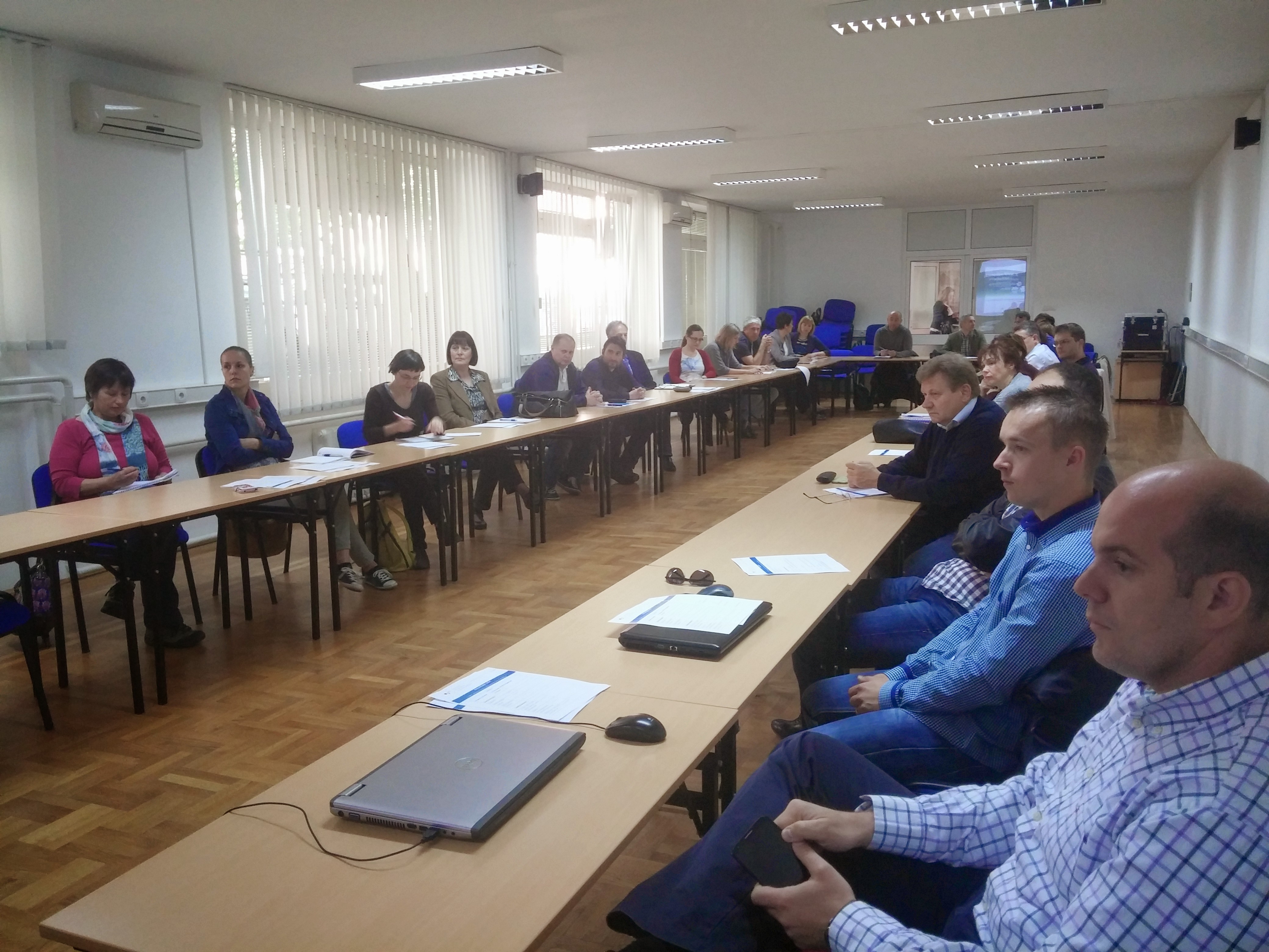 The picture shows the participants of the workshop held in the hall of the Ministry of Administration during the final lecture.